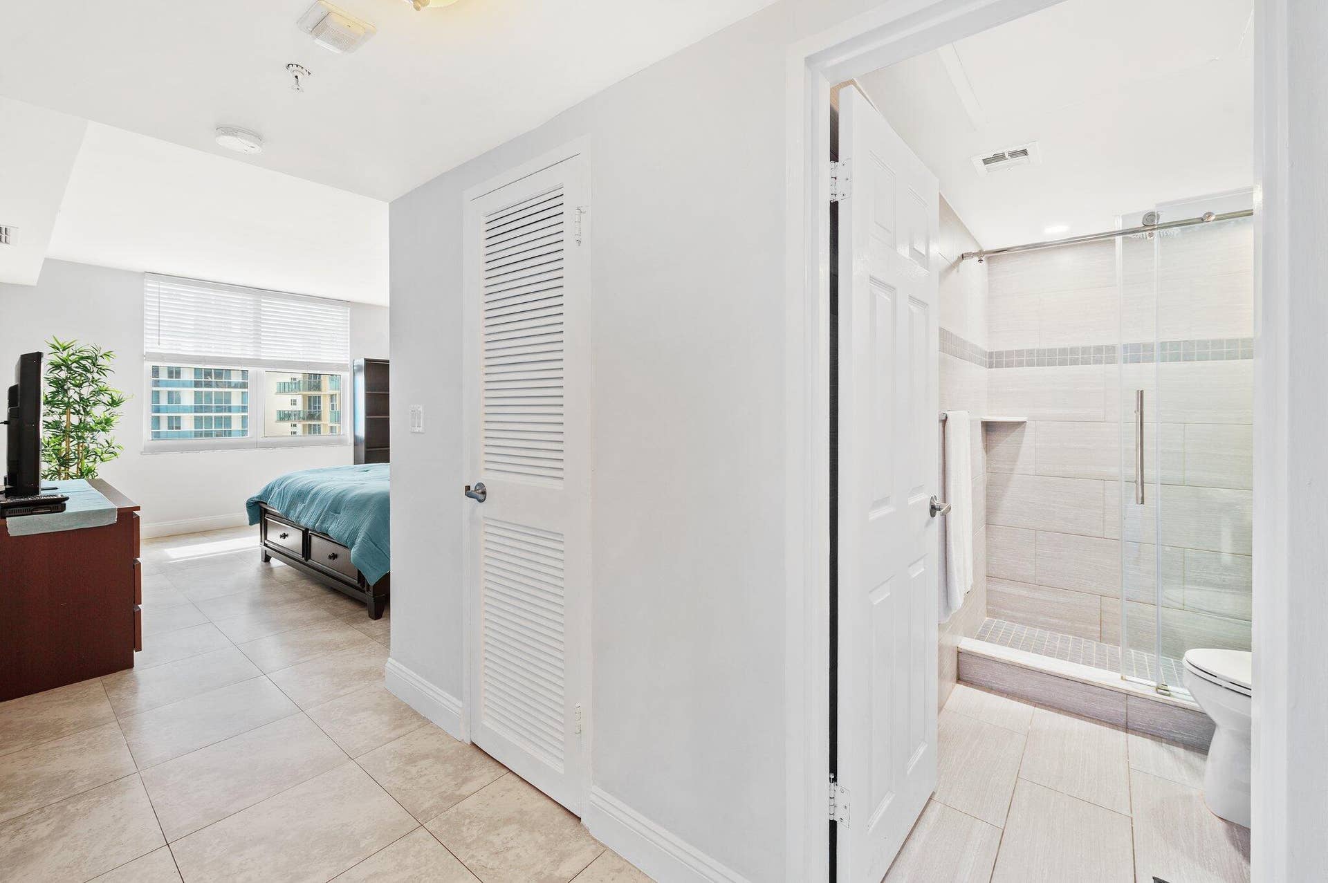 13-web-or-mls-2501-s-ocean-dr-1516