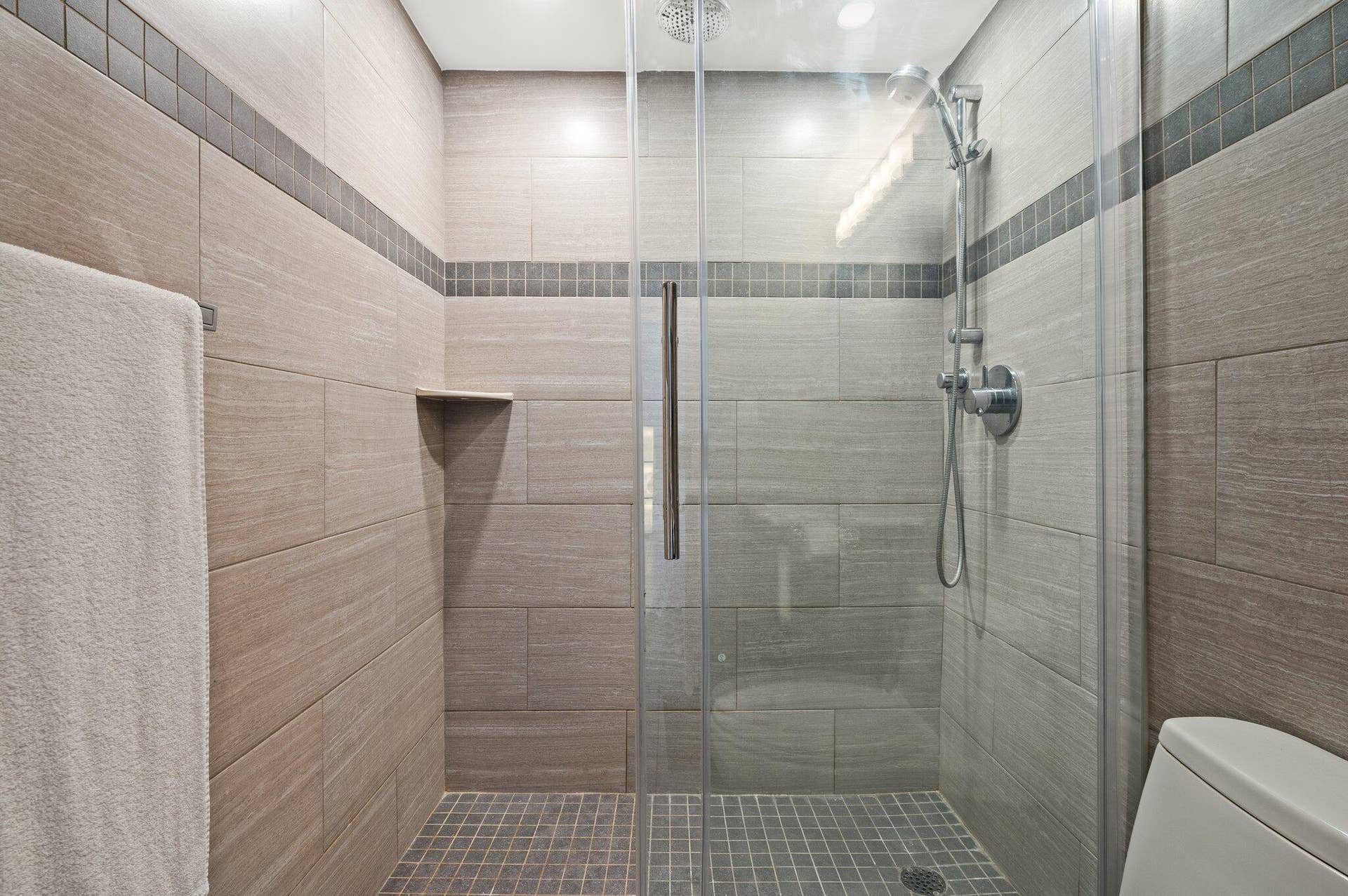 19-web-or-mls-2501-s-ocean-dr-1516