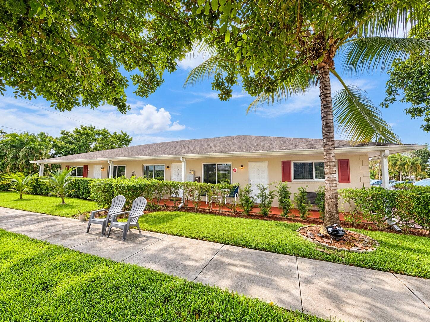 560 SE 23RD Avenue, #1, Pompano Beach, Pompano Beach, FL 33062 Sunny Tropical Ranch-Style Home