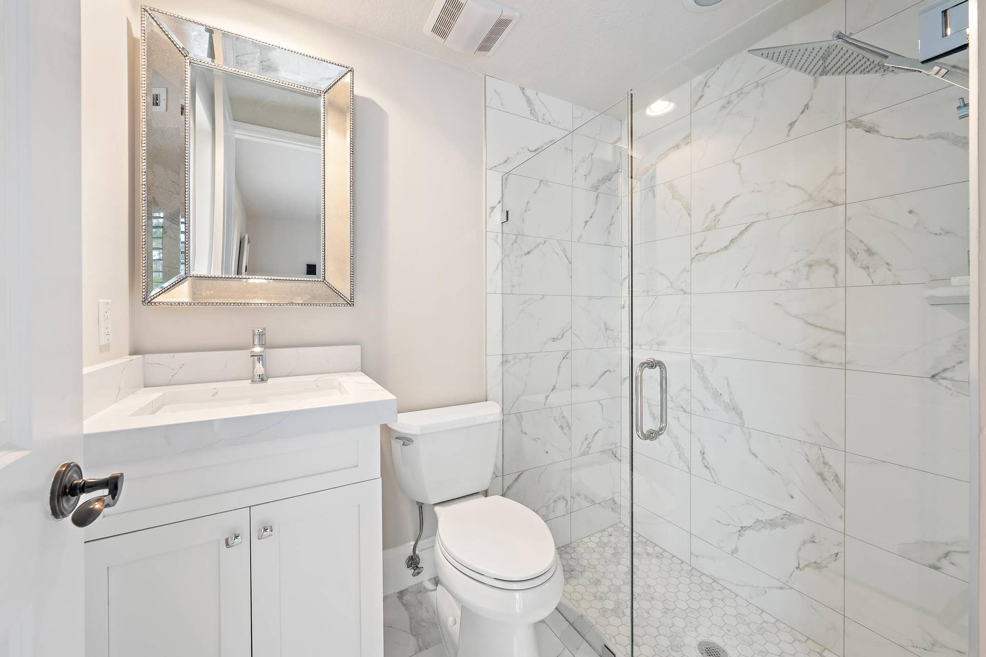 454 Juno Dunes Way, Juno Beach, FL 33408 Guest Bathroom