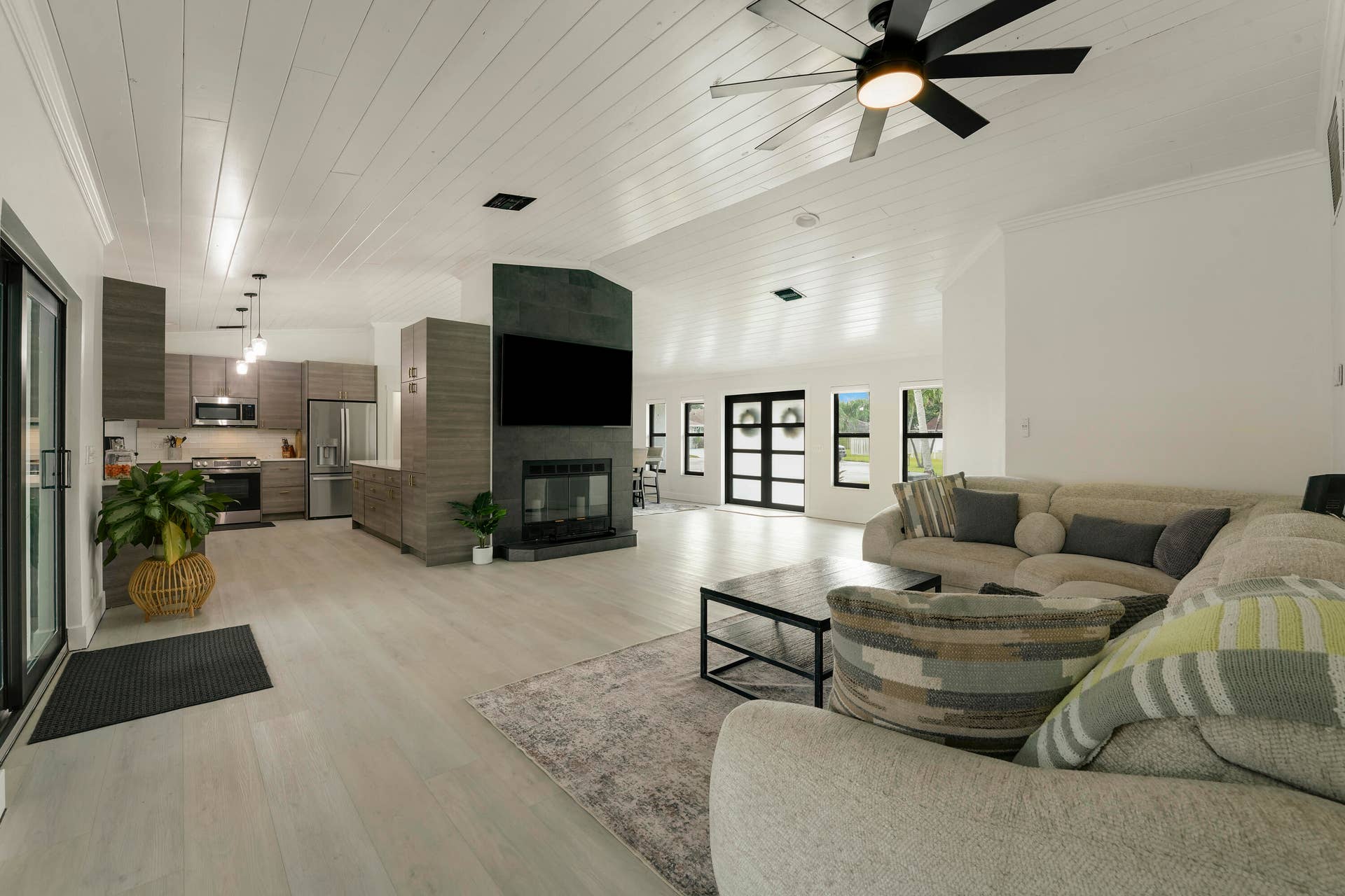 4078 Alpinia Court S, Boynton Beach, FL 33436 Living Room