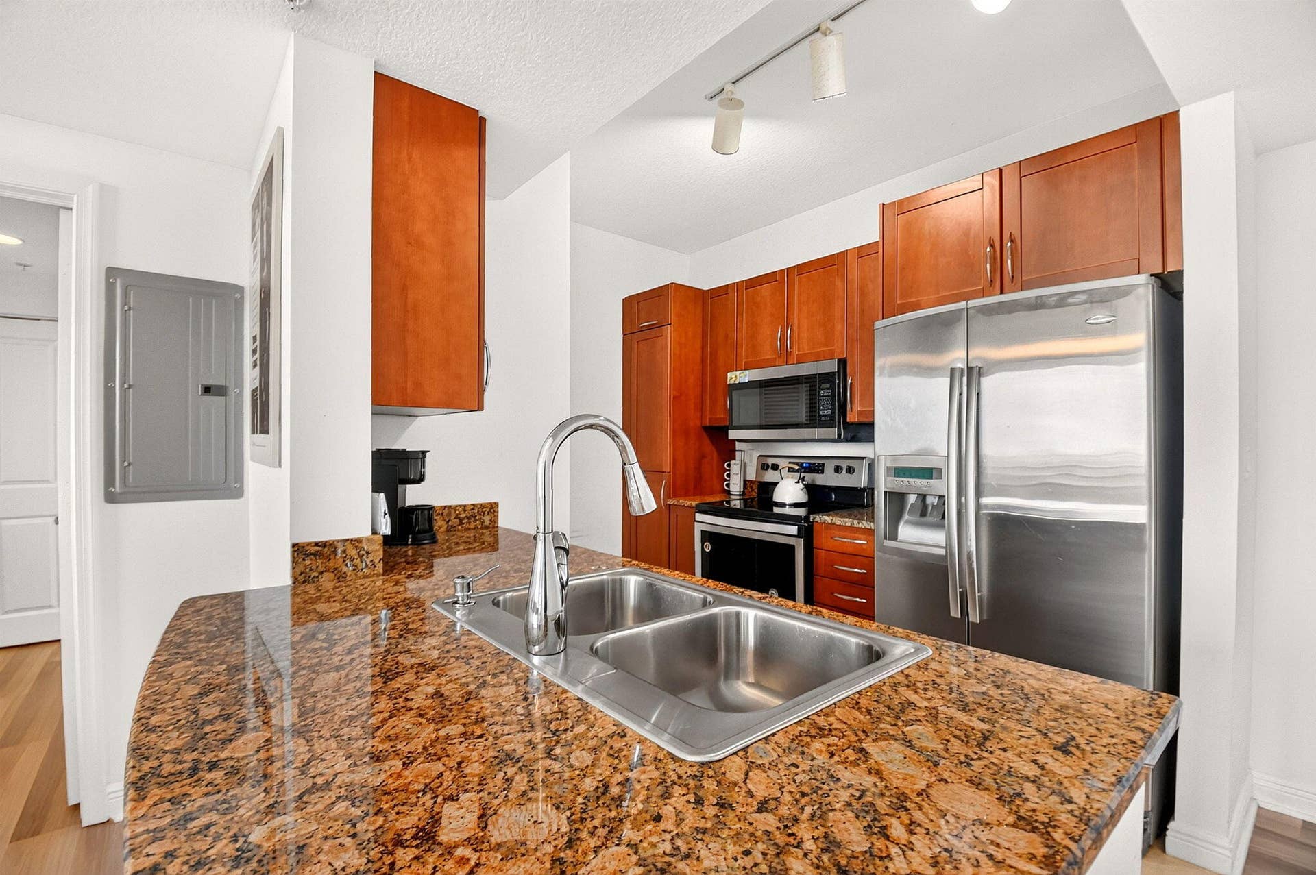 350 N FEDERAL Highway, #813, Boynton Beach, FL 33435 Kitchen