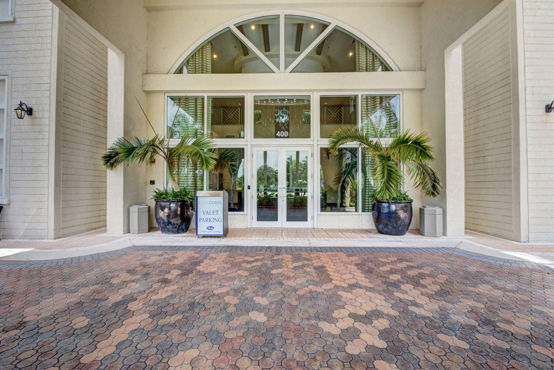 350 N FEDERAL Highway, #813, Boynton Beach, FL 33435 Valet Parking