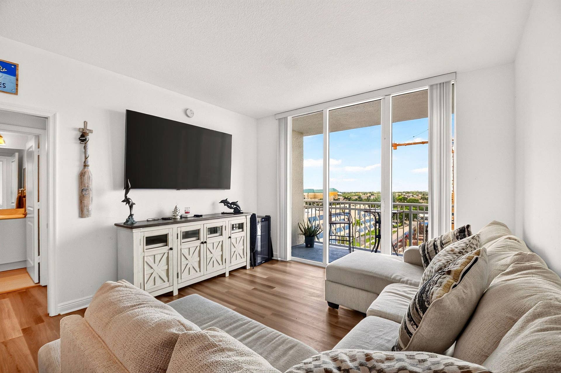 350 N FEDERAL Highway, #813, Boynton Beach, FL 33435 Living Room