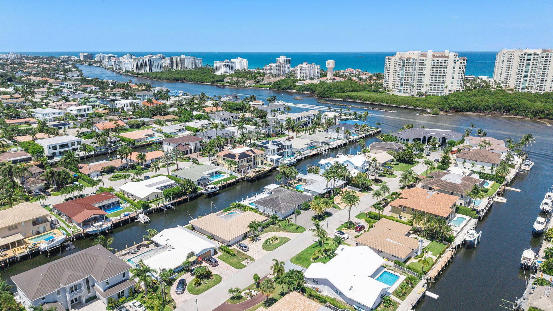831 Dover Street, Boca Raton, FL 33487 6-web-or-mls-DJI_20260613143228_0751_D c
