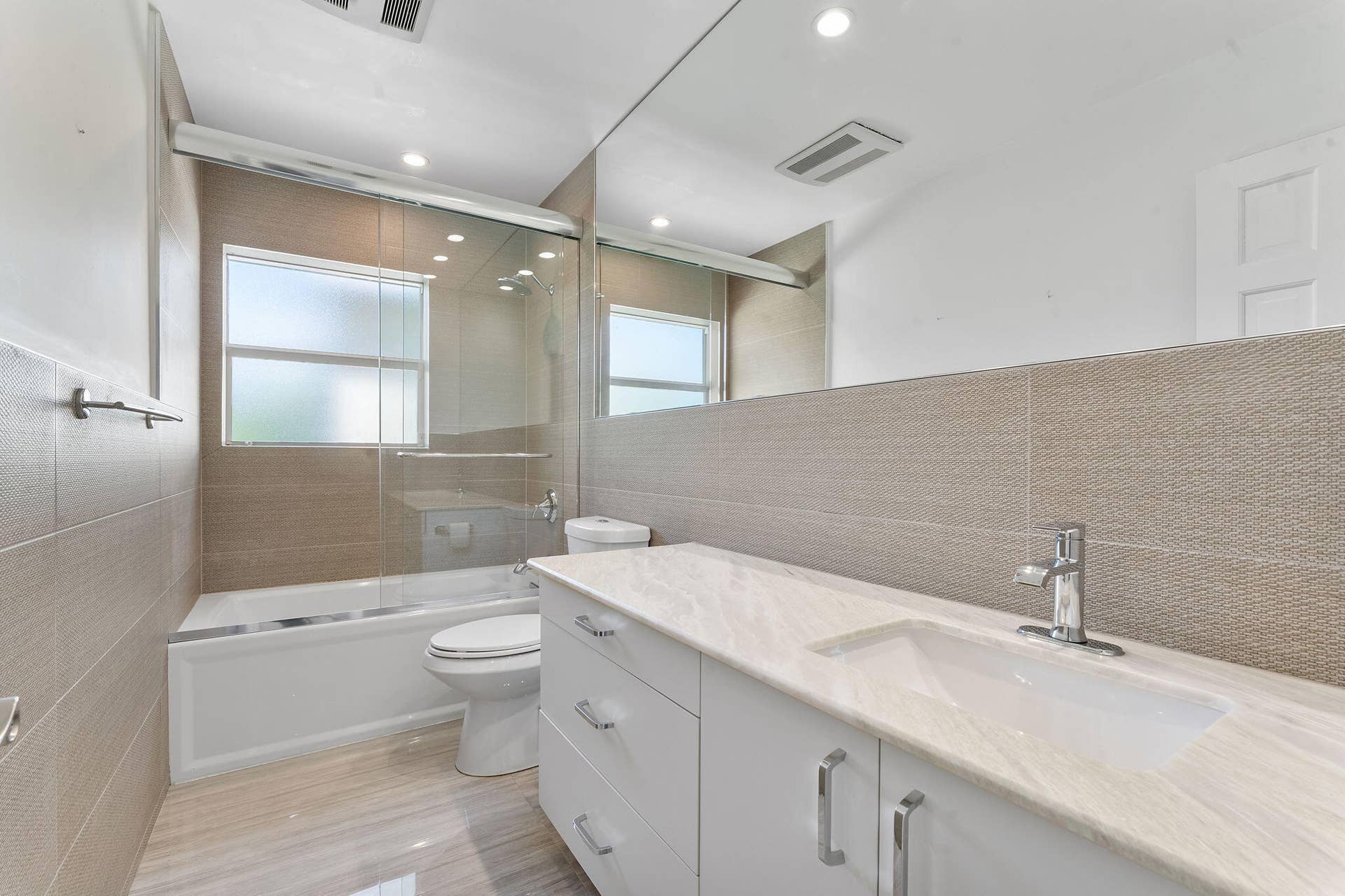 831 Dover Street, Boca Raton, FL 33487 45-web-or-mls-DSC09053