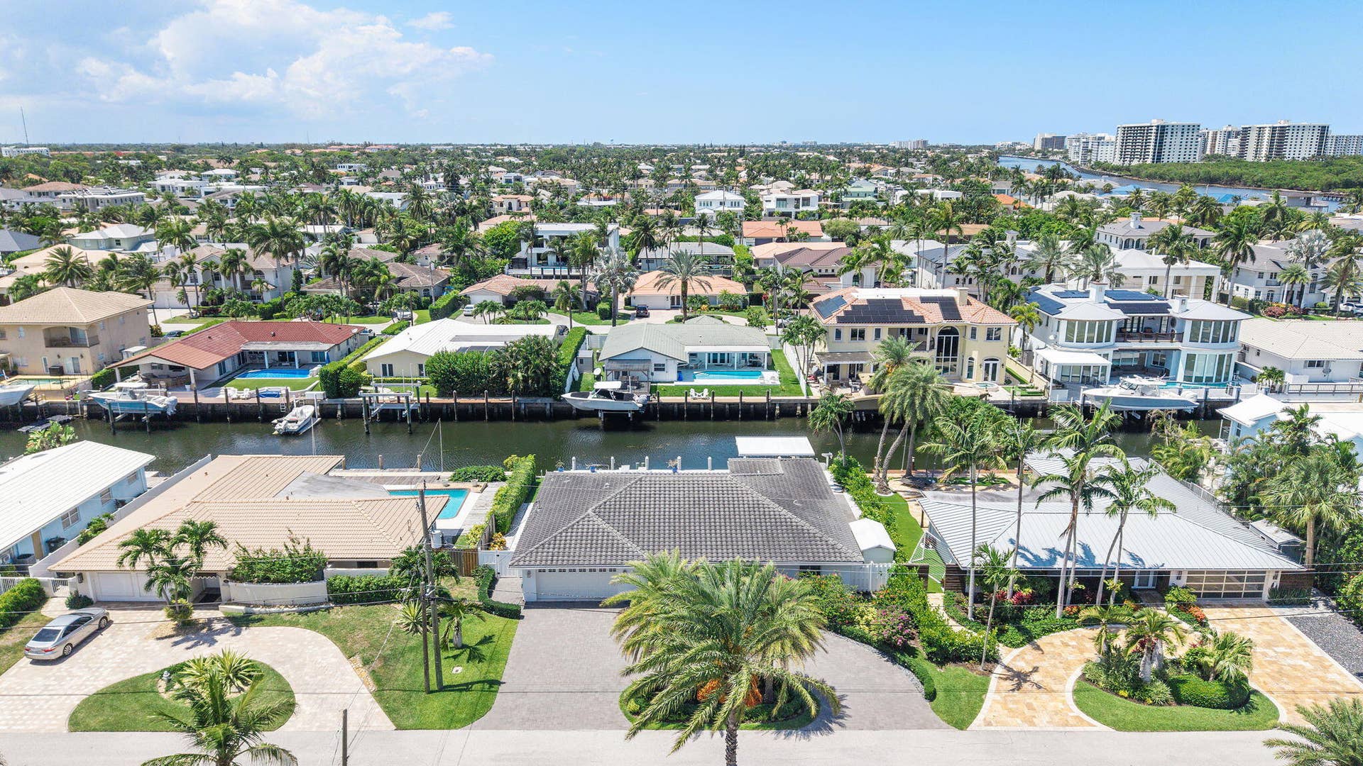 831 Dover Street, Boca Raton, FL 33487 2-web-or-mls-DJI_20260613143127_0745_D c