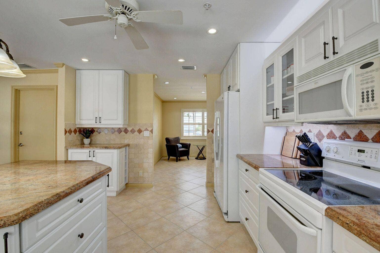 1086 SW 28th Avenue, Boynton Beach, FL 33426 4a
