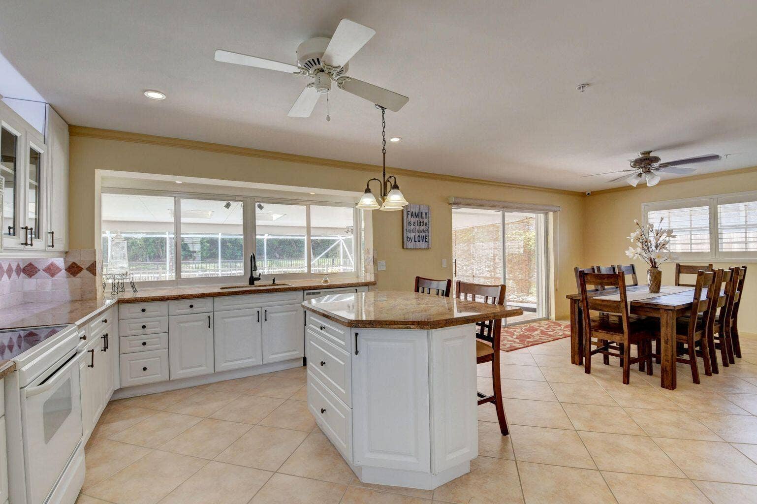 1086 SW 28th Avenue, Boynton Beach, FL 33426 6