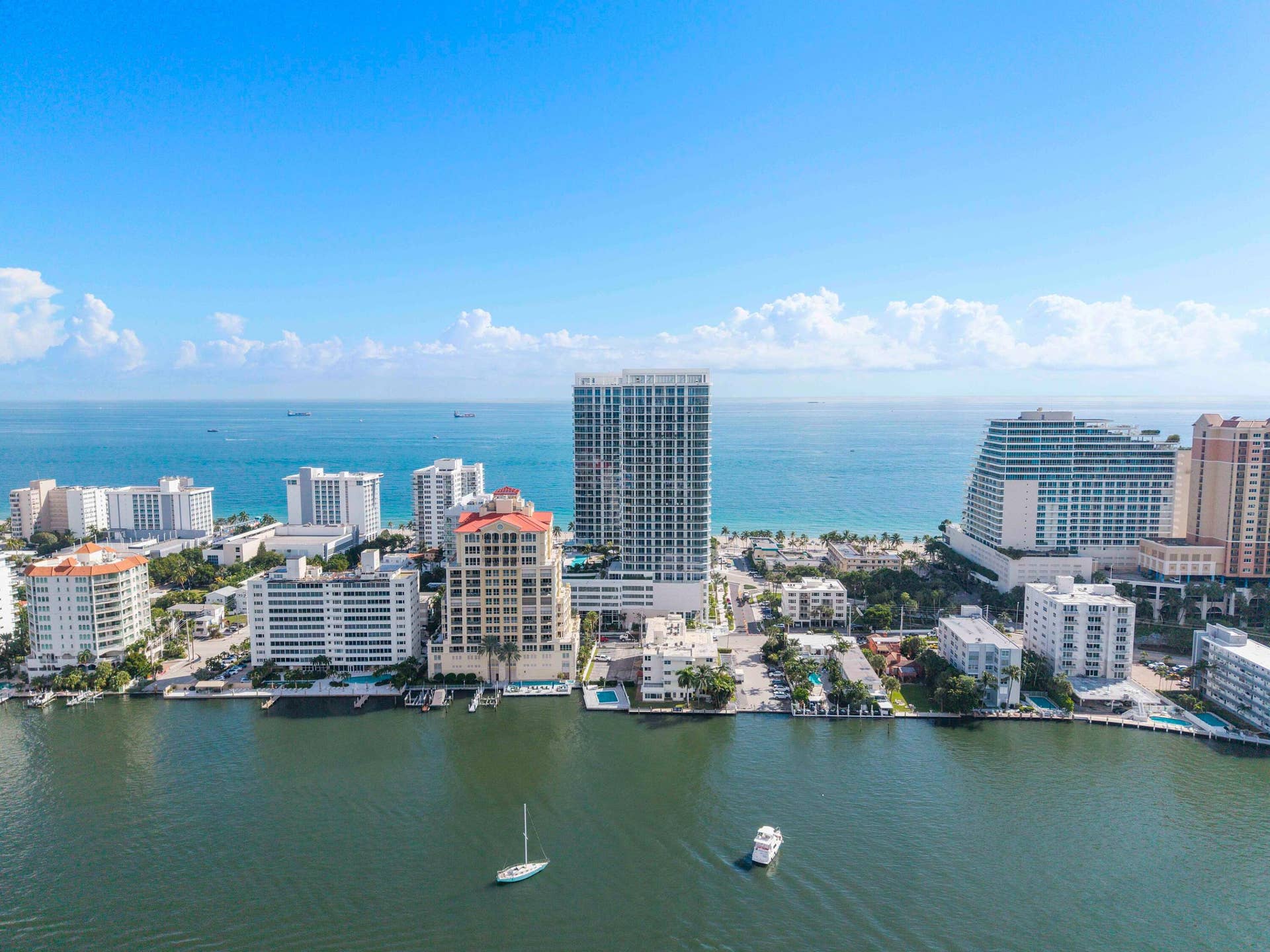 151 N Seabreeze Blvd u1703_010