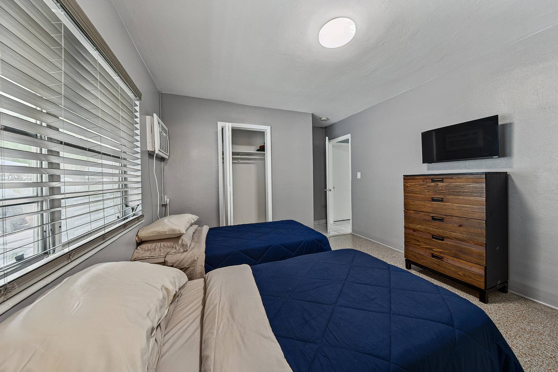 2312 NE 4th Street, Pompano Beach, FL 33062 evans-55