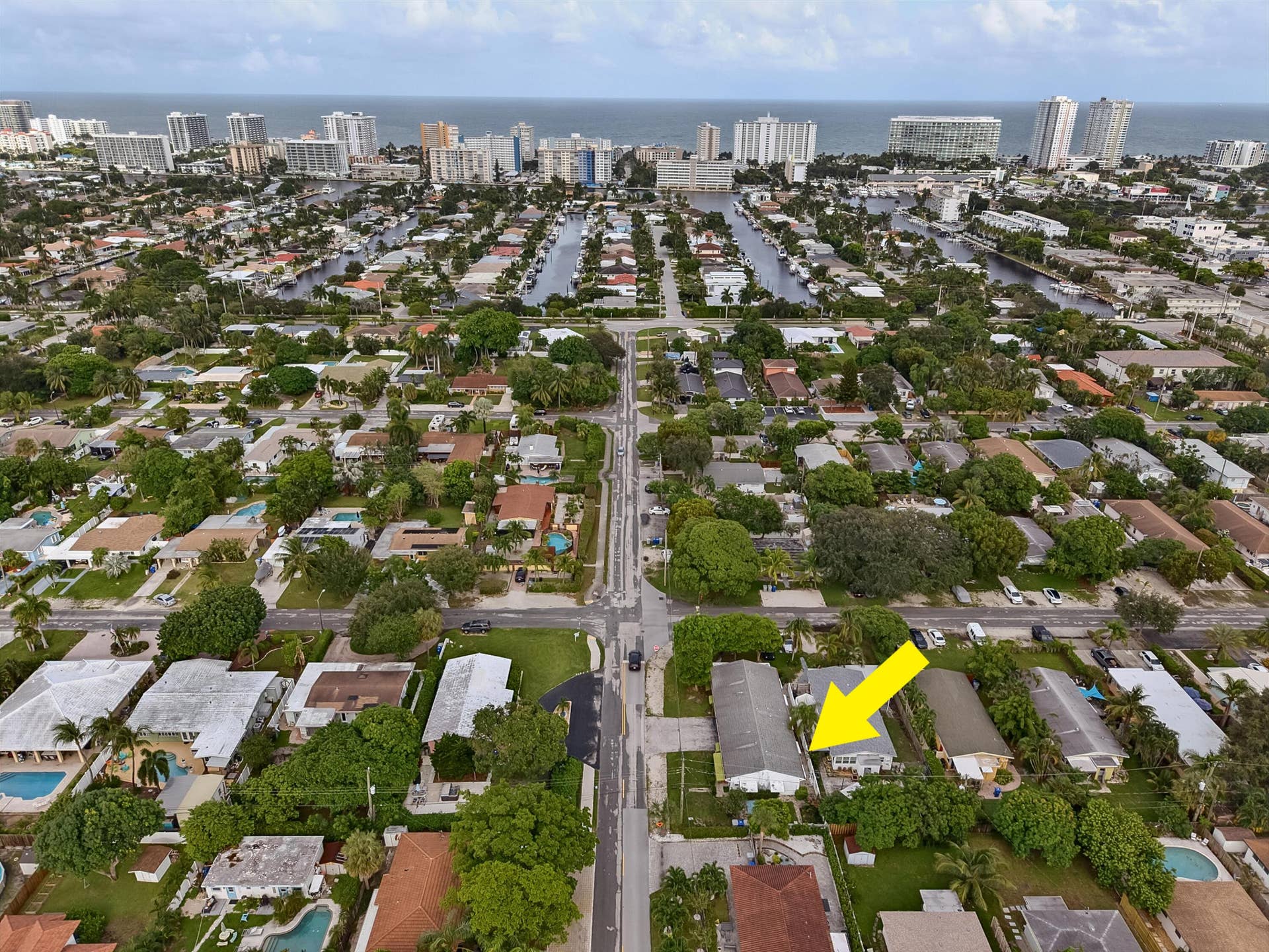 2312 NE 4th Street, Pompano Beach, FL 33062 evans-4-arrow