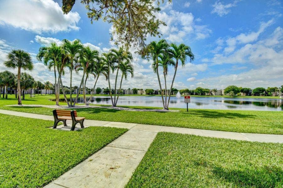 5130 Las Verdes Circle, #121, Delray Beach, FL 33484 LV Lake2