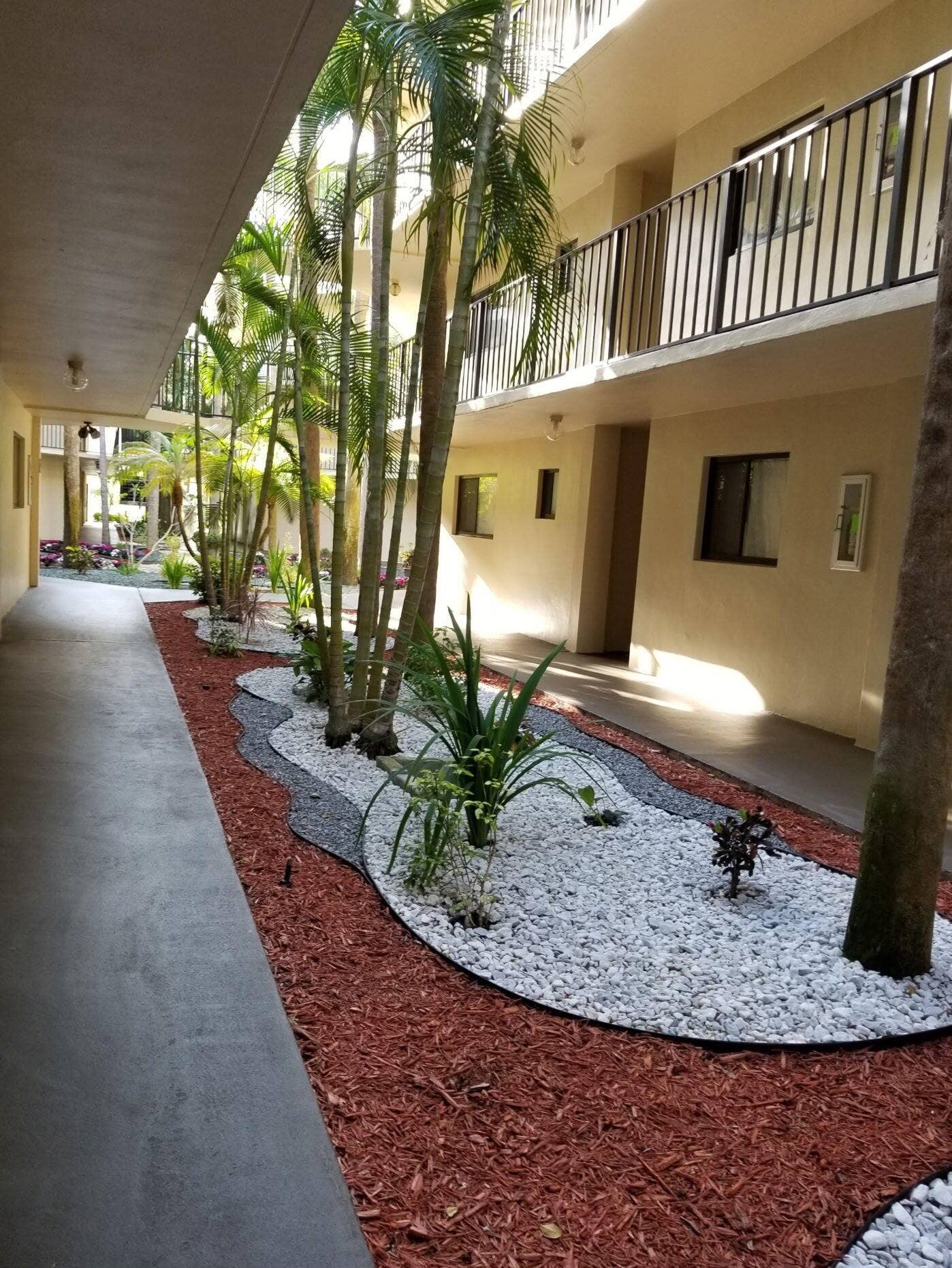 5130 Las Verdes Circle, #121, Delray Beach, FL 33484 Catwalk1stfl