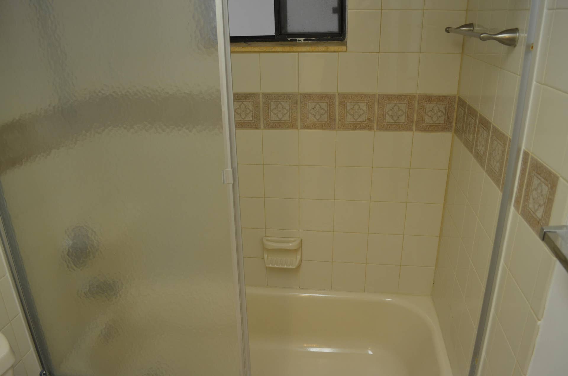 5130 Las Verdes Circle, #121, Delray Beach, FL 33484 Borden 121 2026-10-02 016