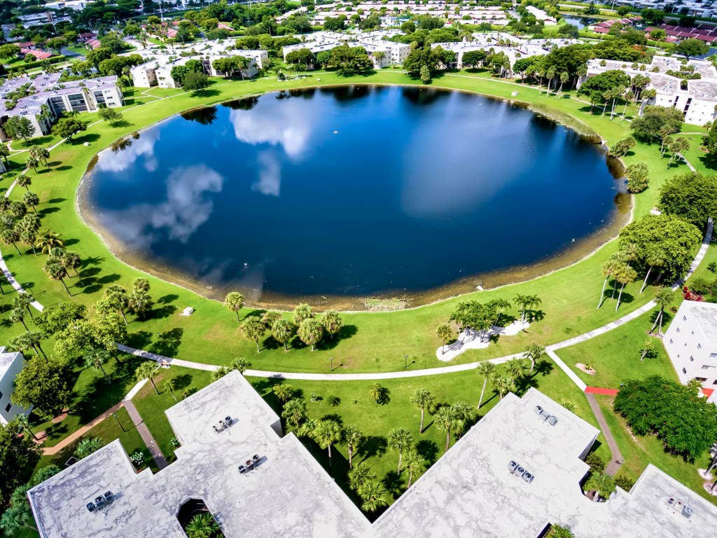 5130 Las Verdes Circle, #121, Delray Beach, FL 33484 LV Lake4