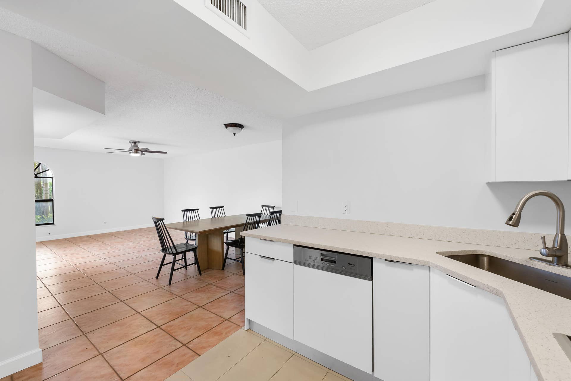 3770 VILLAGE Drive, #B, Delray Beach, FL 33445 DSC_7155
