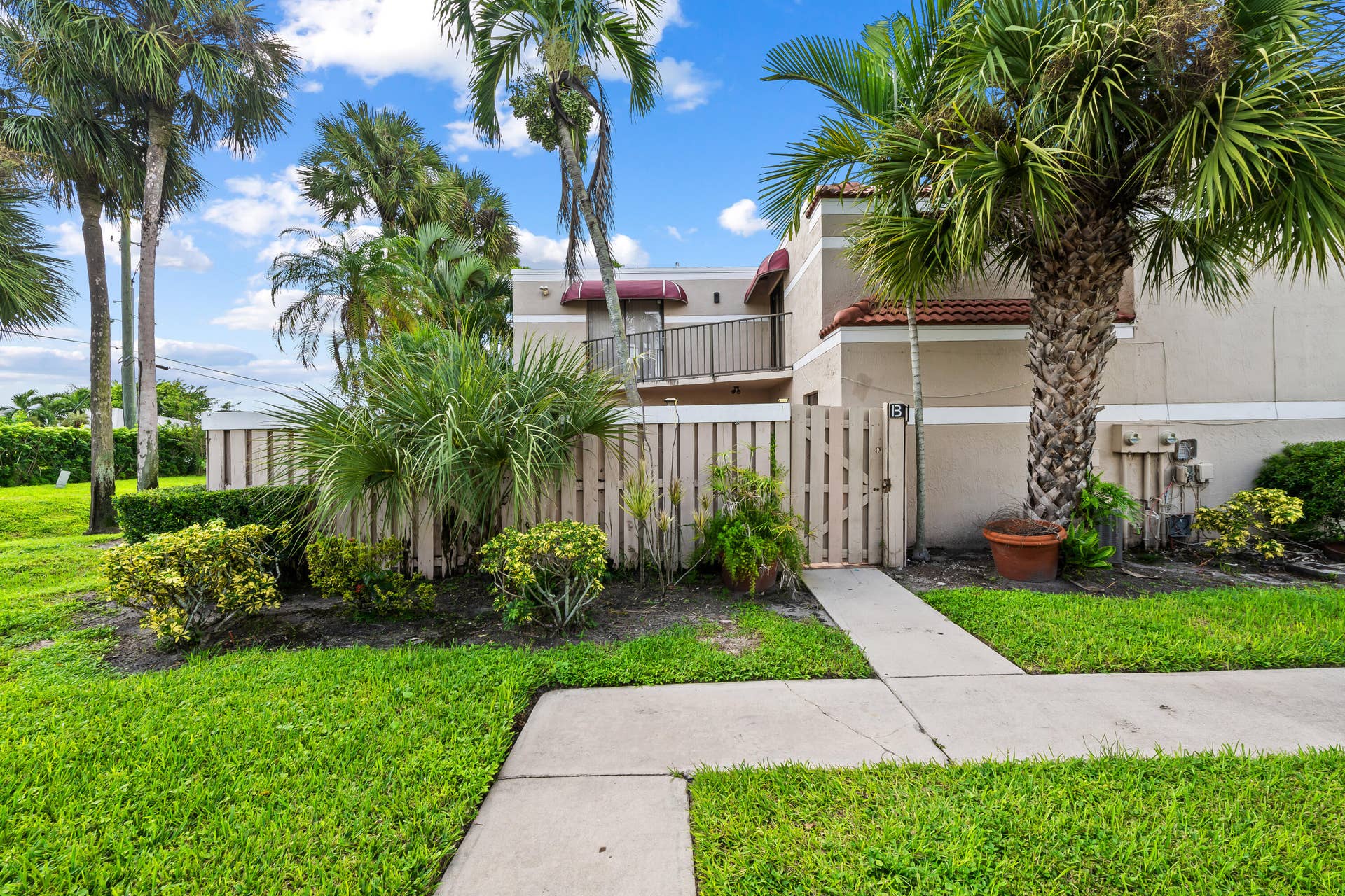 3770 VILLAGE Drive, #B, Delray Beach, FL 33445 DSC_7124