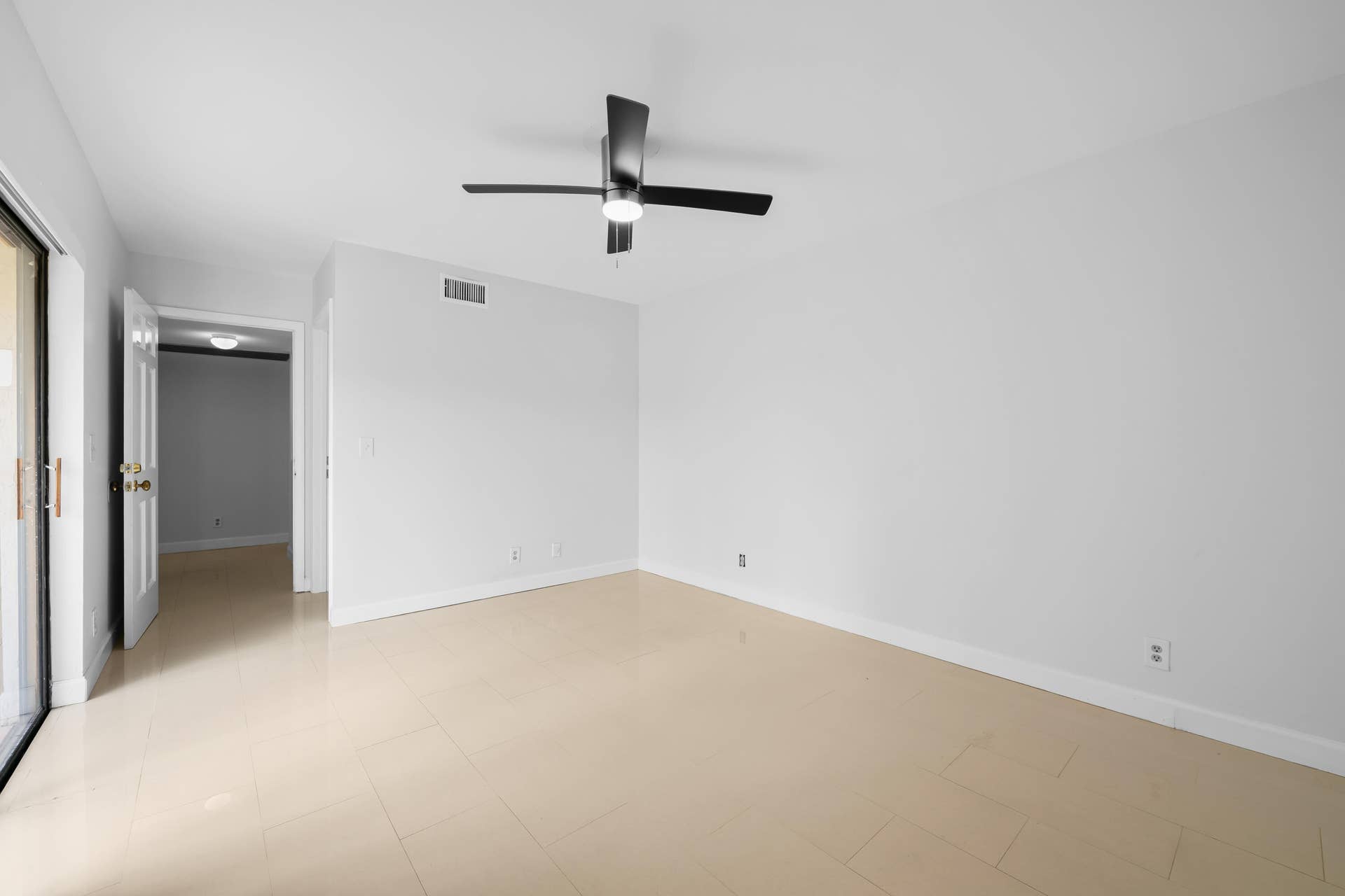3770 VILLAGE Drive, #B, Delray Beach, FL 33445 DSC_7202