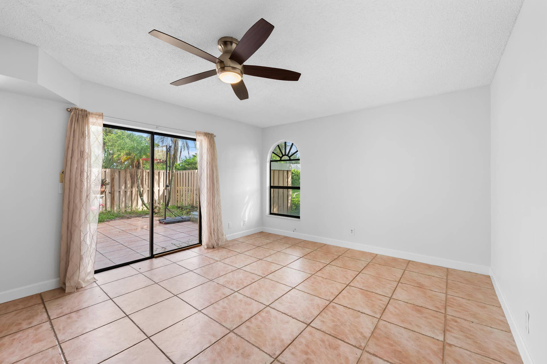 3770 VILLAGE Drive, #B, Delray Beach, FL 33445 DSC_7167