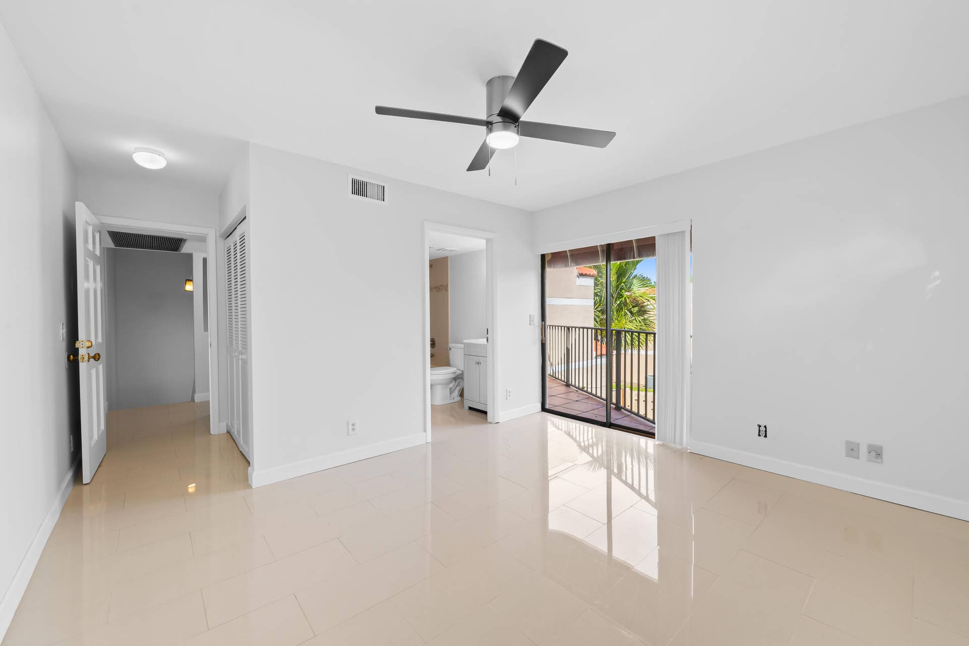 3770 VILLAGE Drive, #B, Delray Beach, FL 33445 DSC_7185