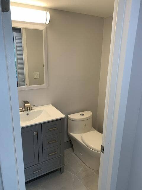 1/2 Bathroom