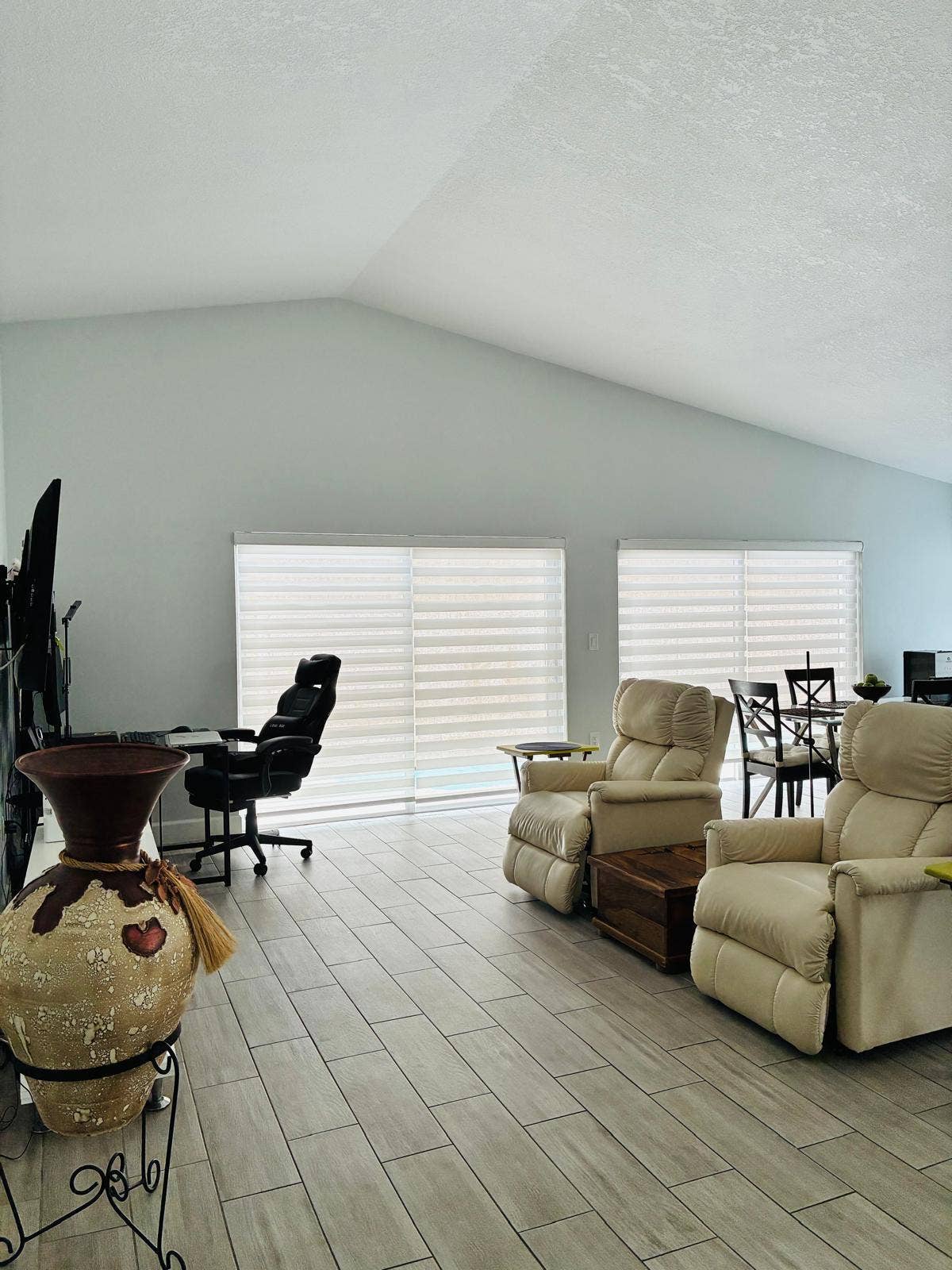 1051 NW 191ST Avenue, Pembroke Pines, FL 33029 LIVINGROOM 1