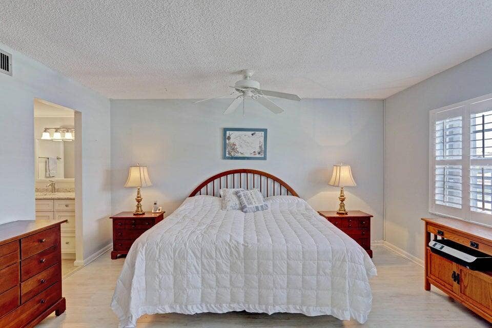 MASTER BED