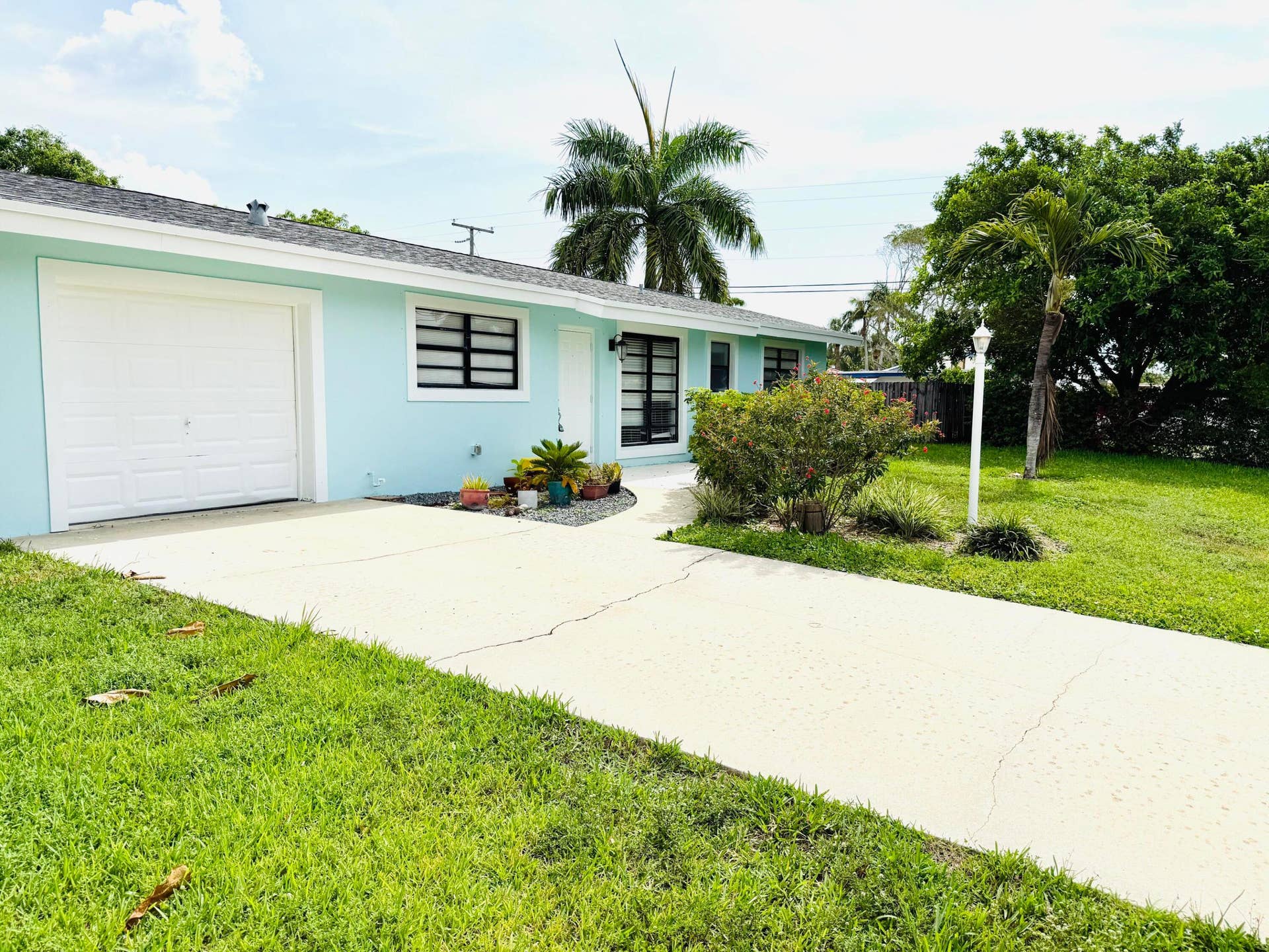 477 NE 35TH Street, Boca Raton, Boca Raton, FL 33431 Long Driveway