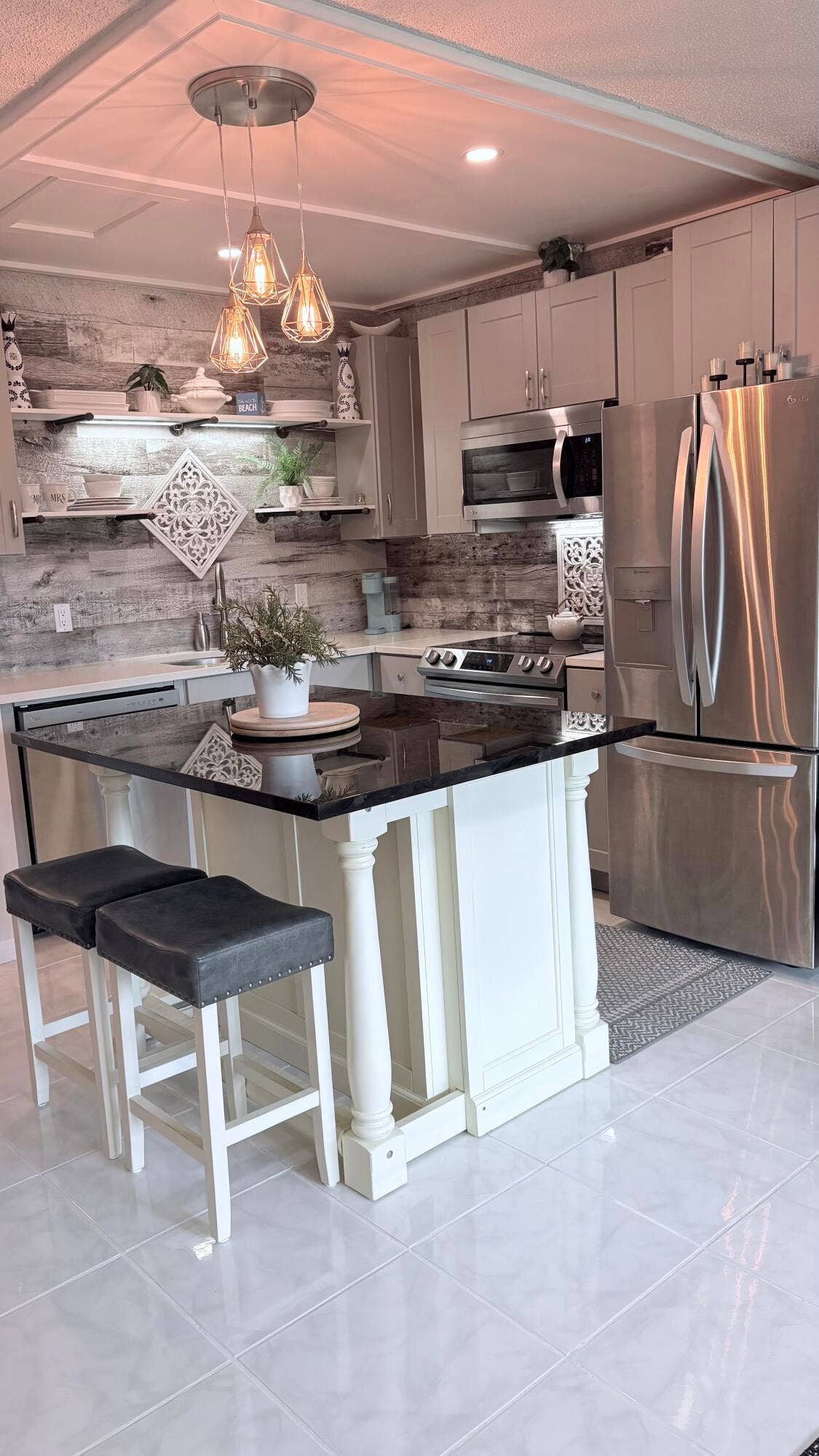 185 Canterbury H, West Palm Beach, FL 33417 Upscale