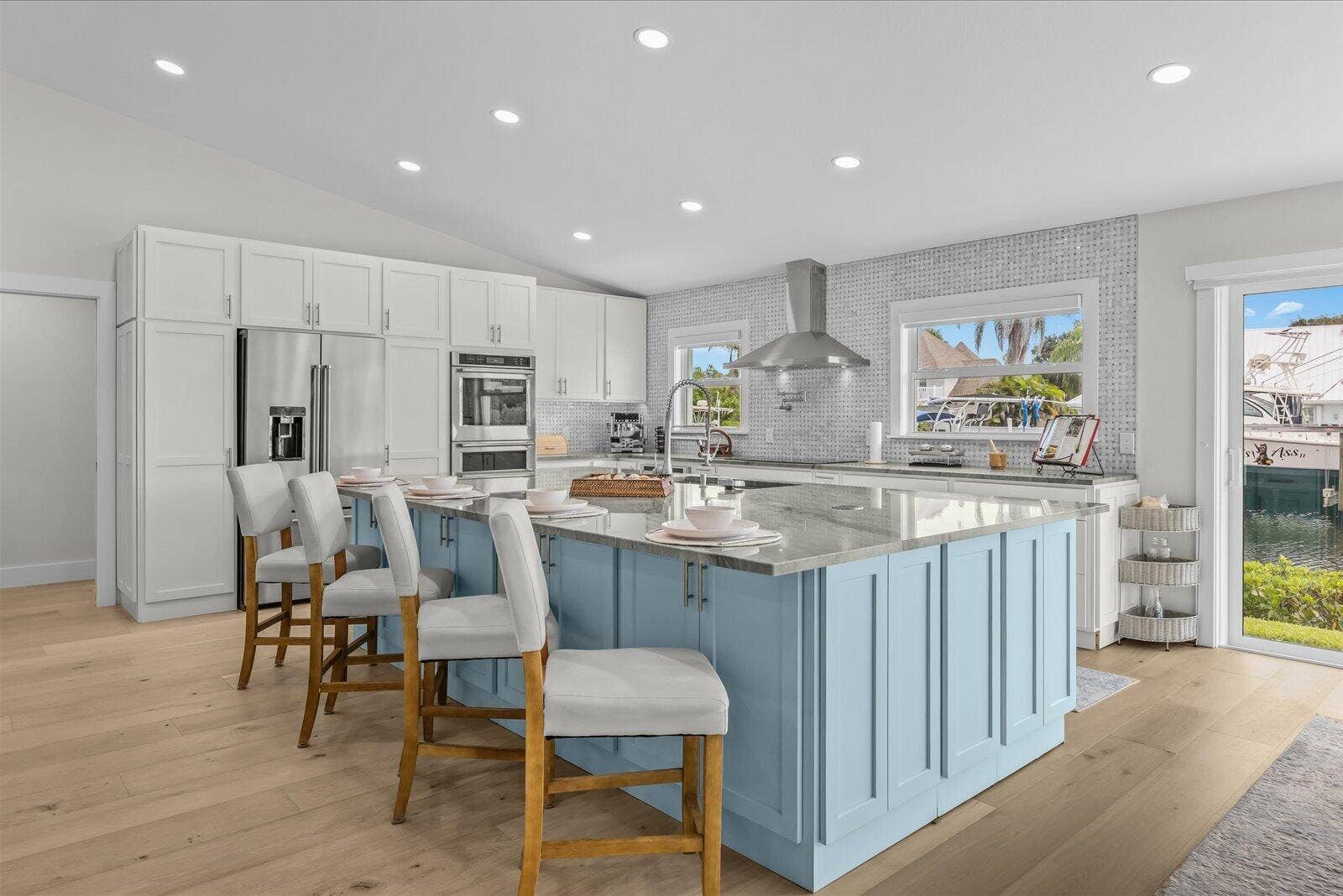 122 Queen Frederika Court, Hutchinson Island, FL 34949 Kitchen