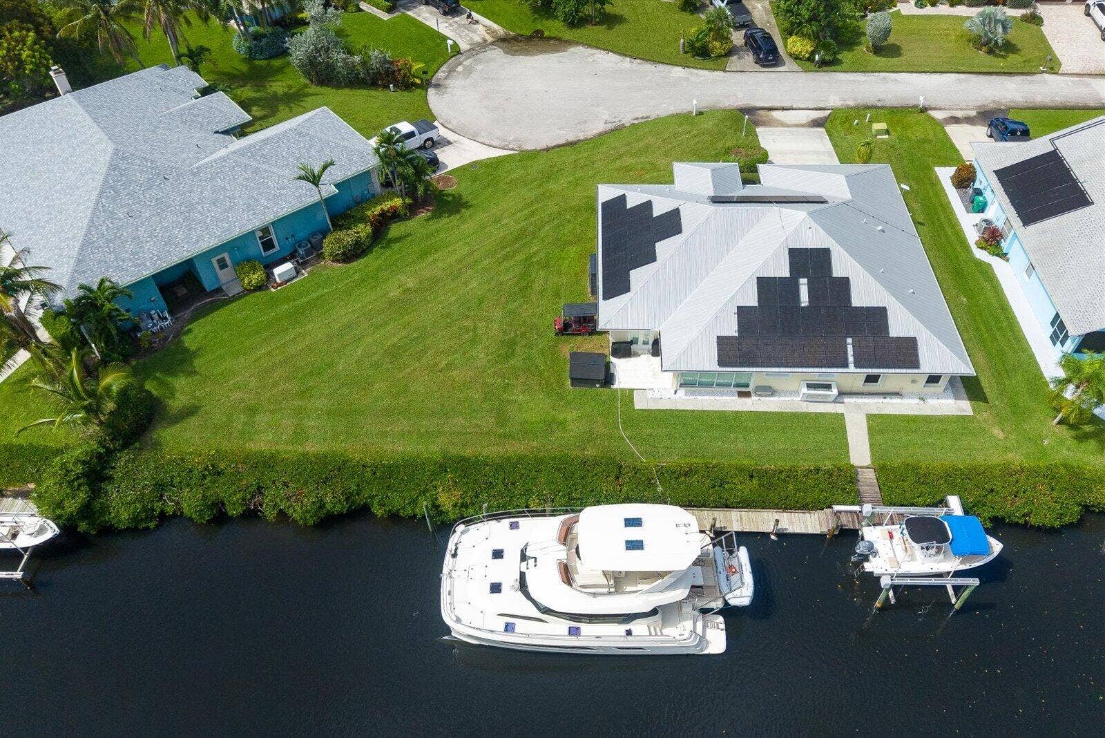 122 Queen Frederika Court, Hutchinson Island, FL 34949 Homes Views