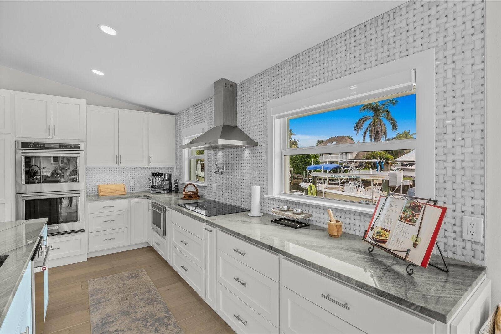 122 Queen Frederika Court, Hutchinson Island, FL 34949 Kitchen