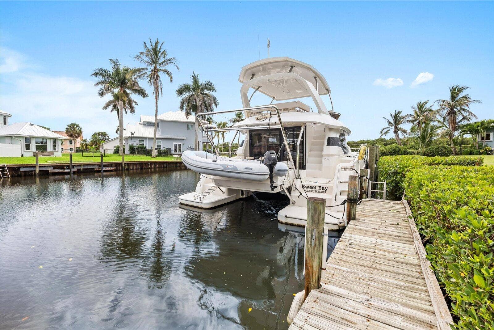 122 Queen Frederika Court, Hutchinson Island, FL 34949 Boat Slip