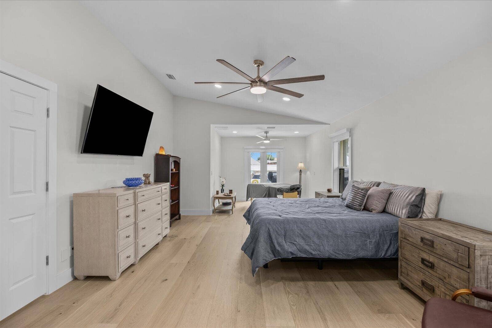 122 Queen Frederika Court, Hutchinson Island, FL 34949 Main Bedroom
