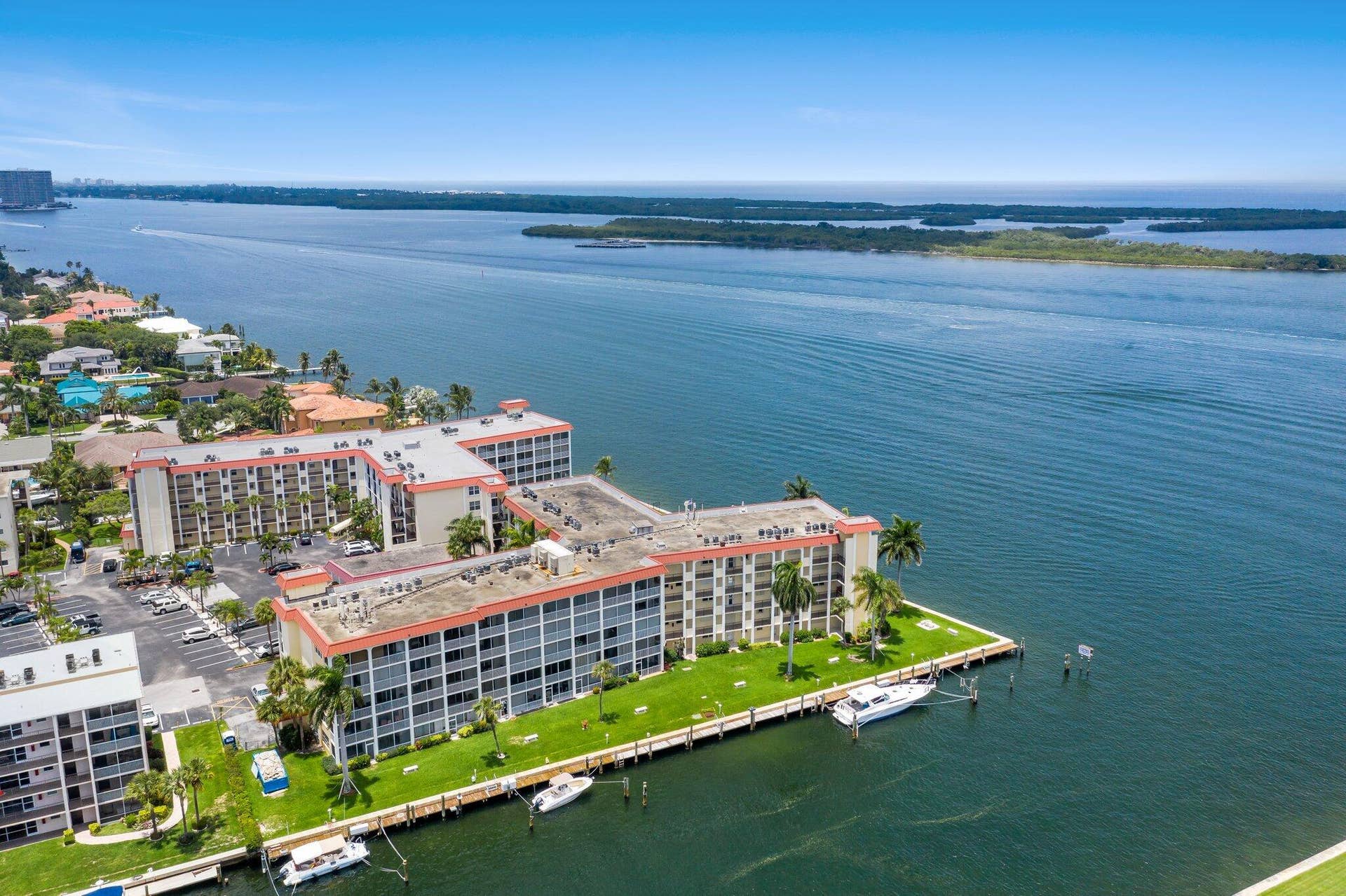 100 PARADISE HARBOUR Boulevard, #202, North Palm Beach, FL 33408 012-100ParadiseHarbourBoulevard-NorthPal