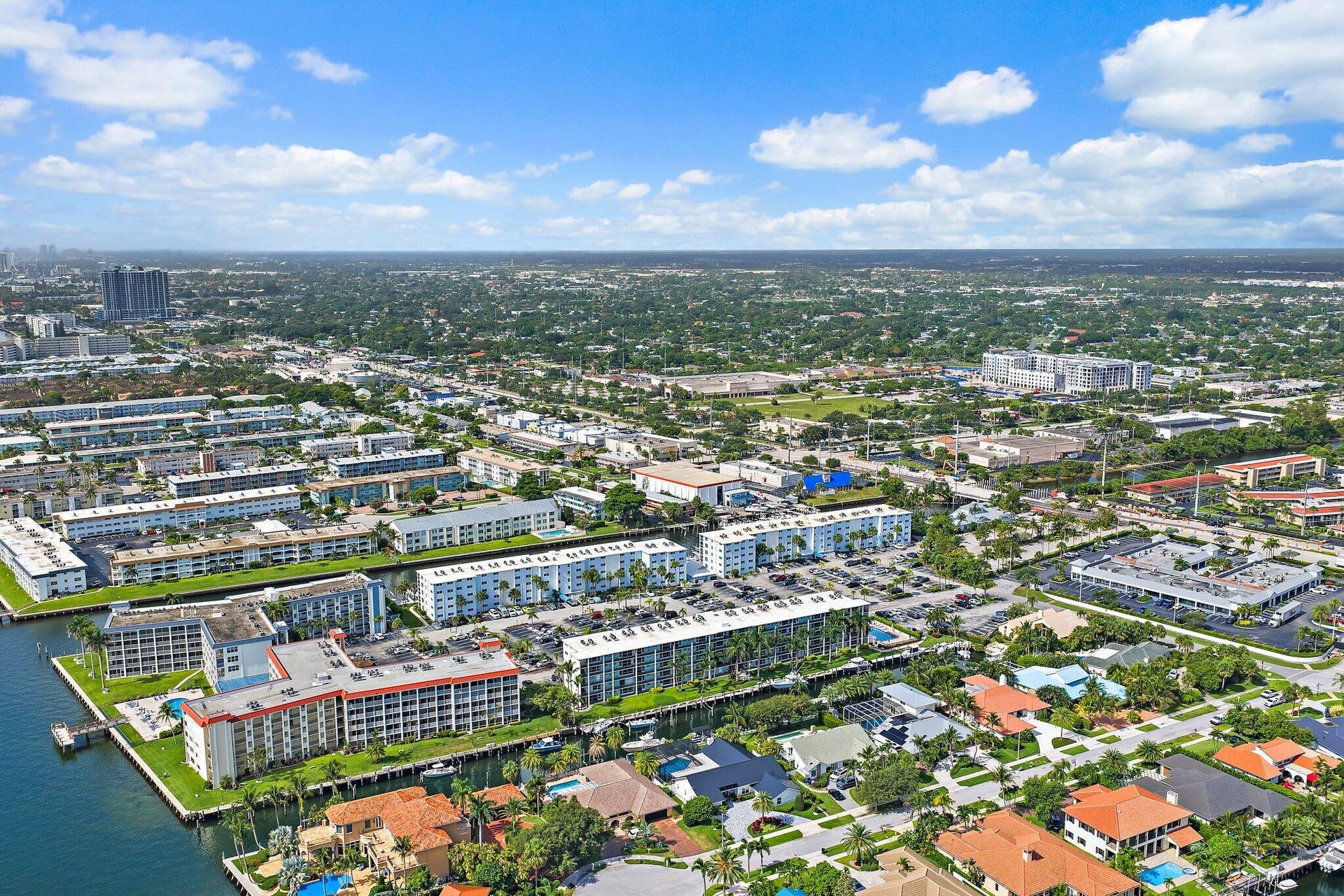 100 PARADISE HARBOUR Boulevard, #202, North Palm Beach, FL 33408 008-100ParadiseHarbourBoulevard-NorthPal