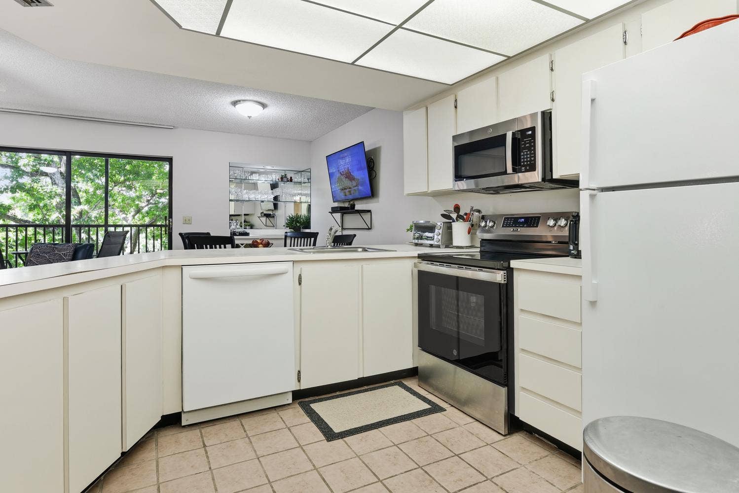 1605 S Us Highway 1, #C302, Jupiter, FL 33477 014-026-1605 US1 S C302-1499x1000