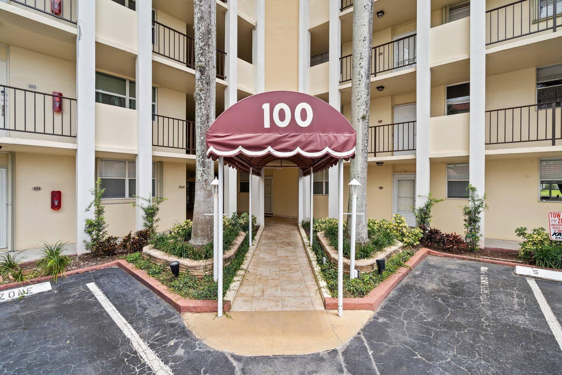 100 PARADISE HARBOUR Boulevard, #202, North Palm Beach, North Palm Beach, FL 33408 024-100ParadiseHarbourBoulevard-NorthPal