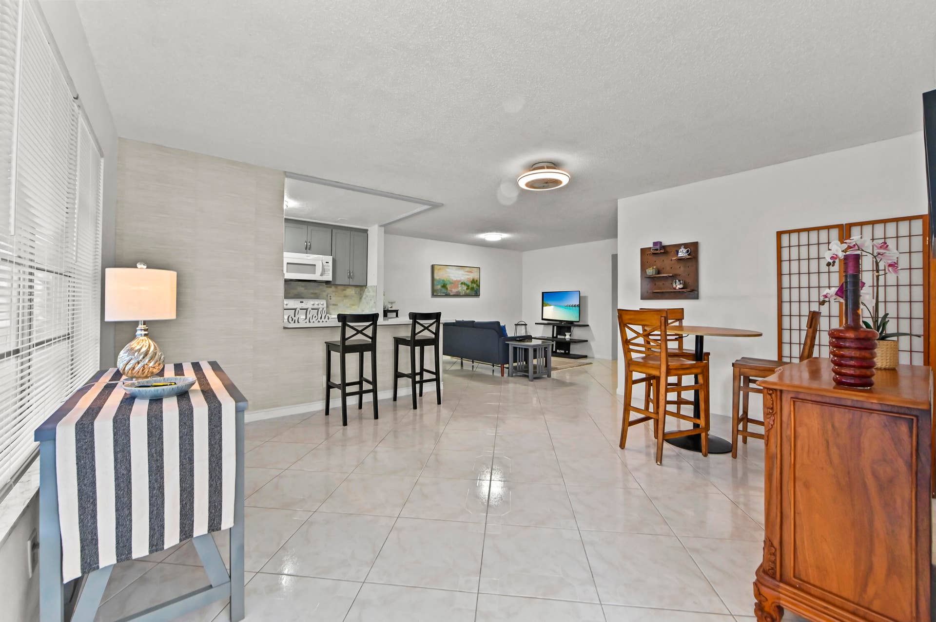 120 HIGH POINT Boulevard, #C, Delray Beach, FL 33445 07 Living room 01