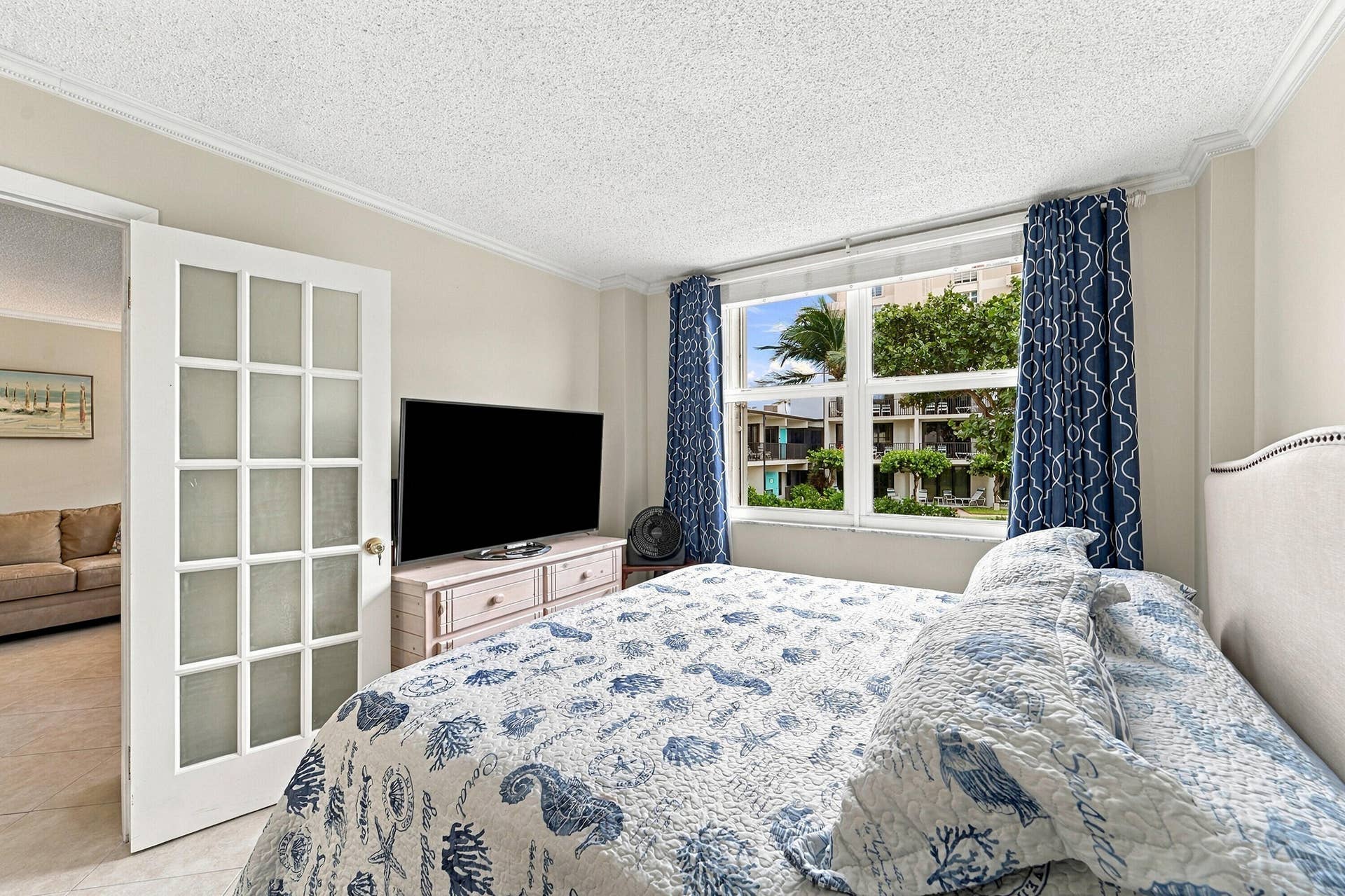2nd bedroom
