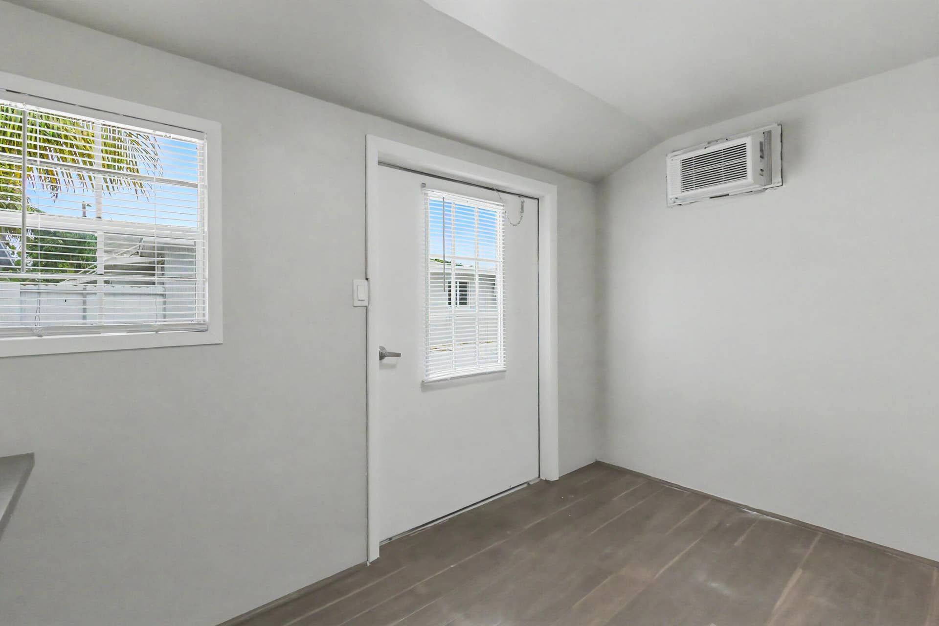 6320 ADAMS Street, Hollywood, FL 33023 6320-12