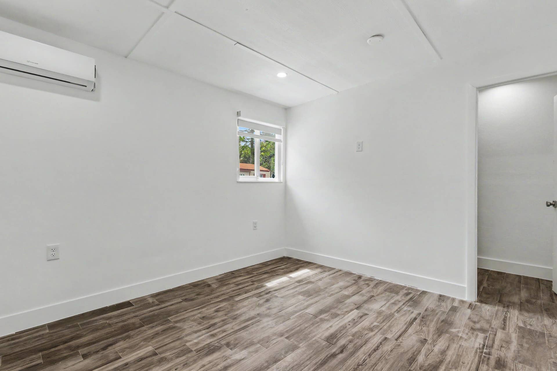 6320 ADAMS Street, Hollywood, FL 33023 6320-42