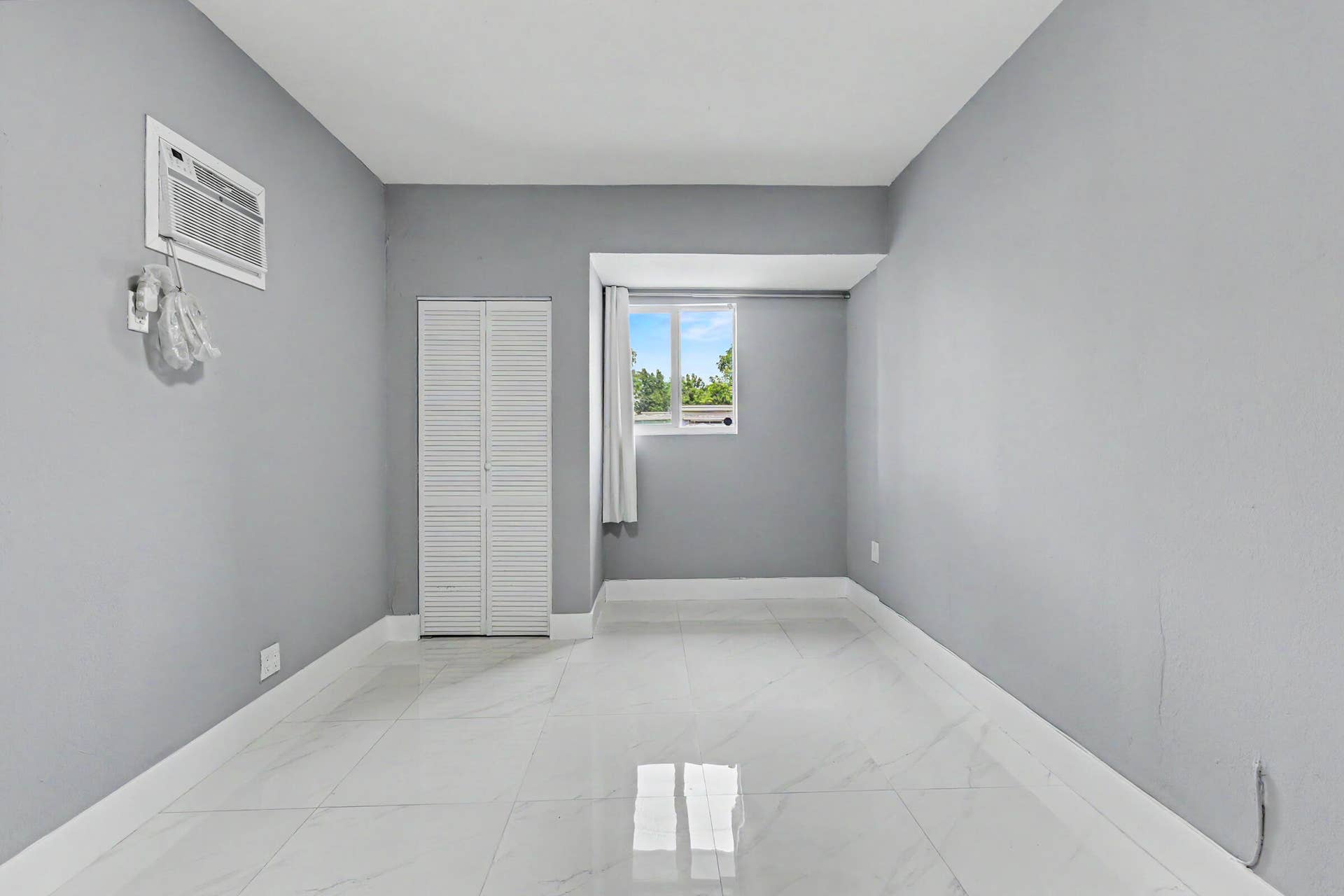 6320 ADAMS Street, Hollywood, FL 33023 6320-22