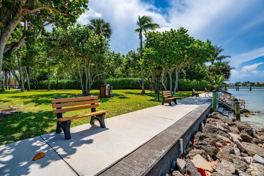 825 Center Street, #30b, Jupiter, FL 33458 ipixx_-26