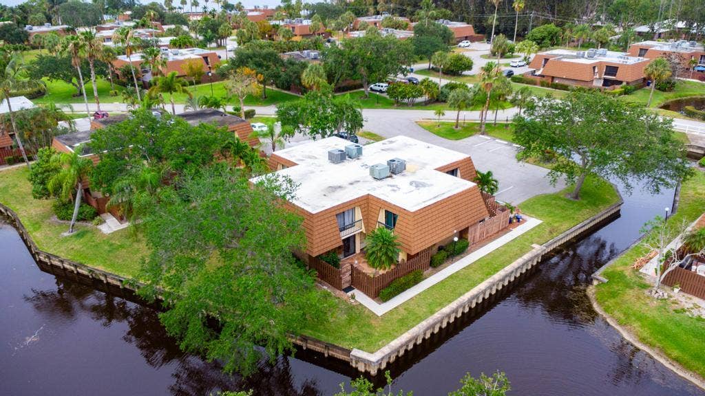 825 Center Street, #30b, Jupiter, FL 33458 ipixx_-69