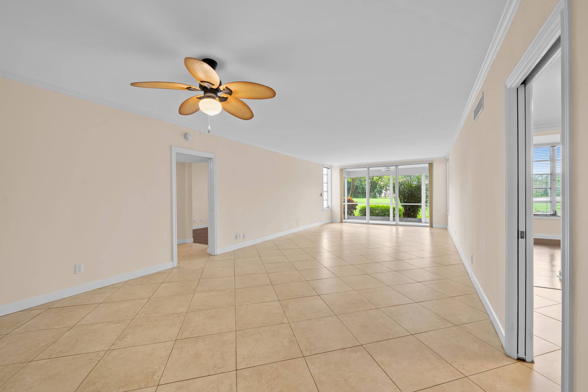4000 CYPRESS GROVE Way, #103, Pompano Beach, FL 33069 DSC_5412