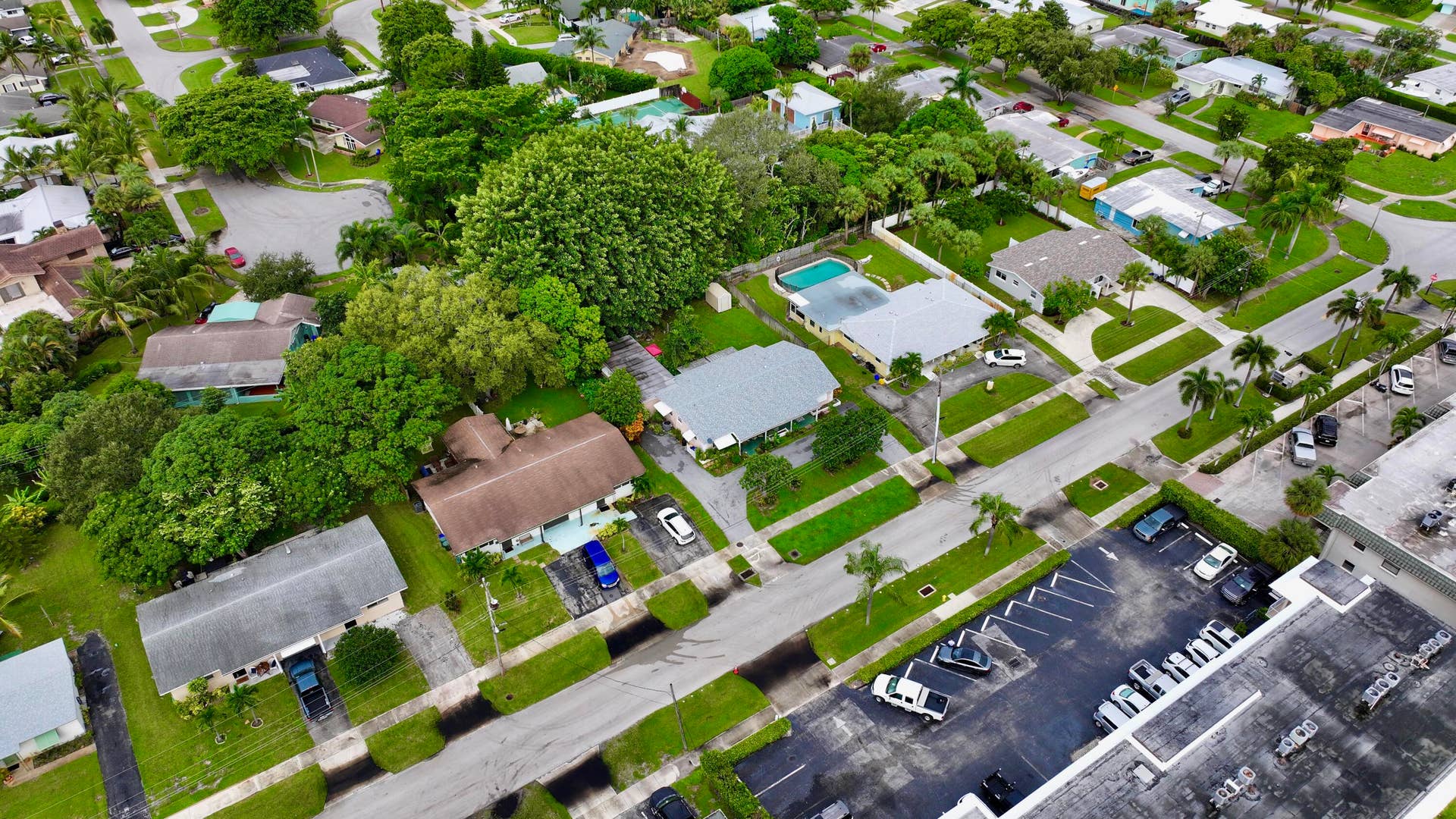 315 Northlake Drive, #315/317, North Palm Beach, FL 33408 dji_fly_20261002_101850_0104_17910273568