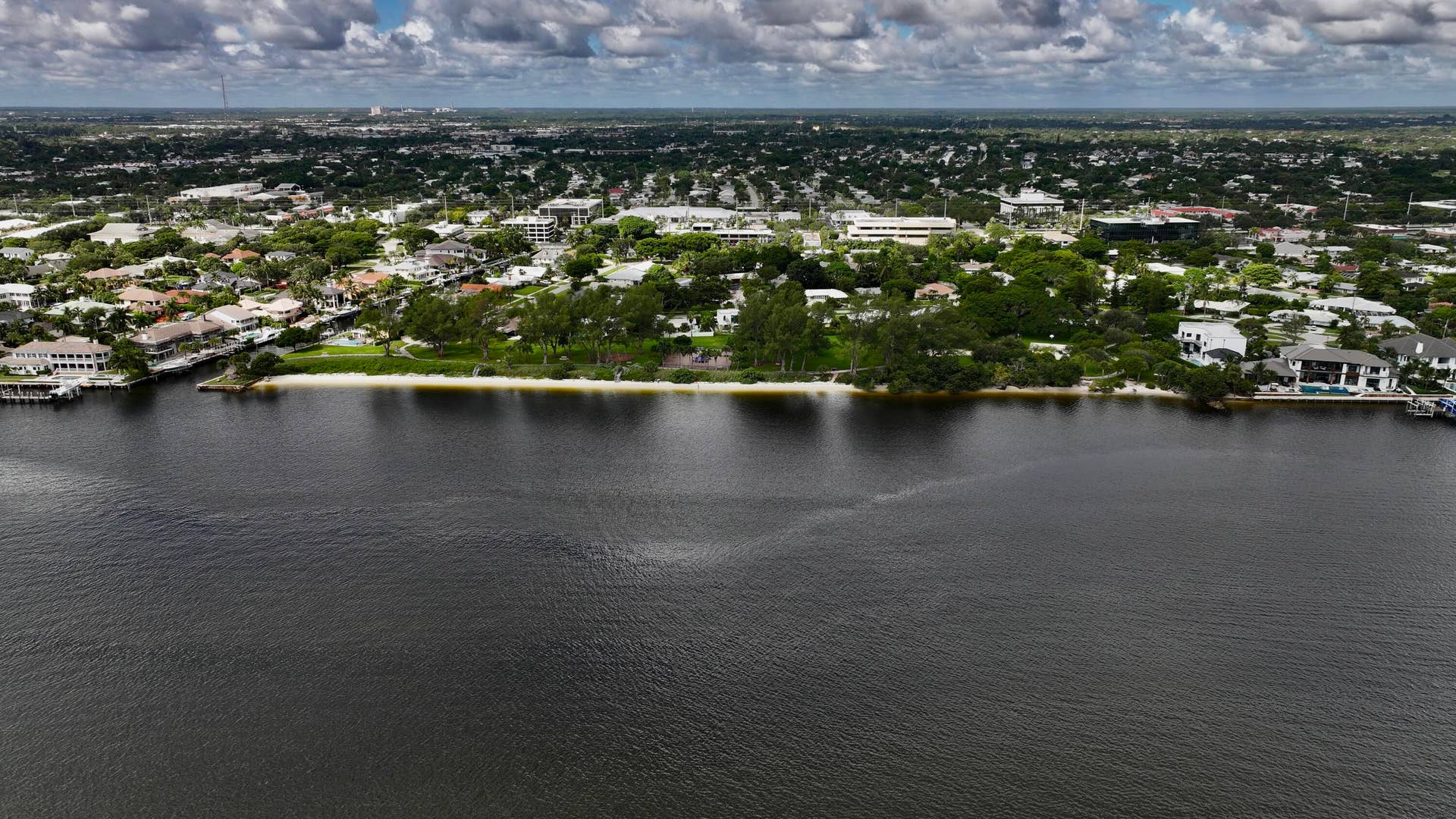 315 Northlake Drive, #315/317, North Palm Beach, FL 33408 dji_fly_20260924_112018_0010_17902638358