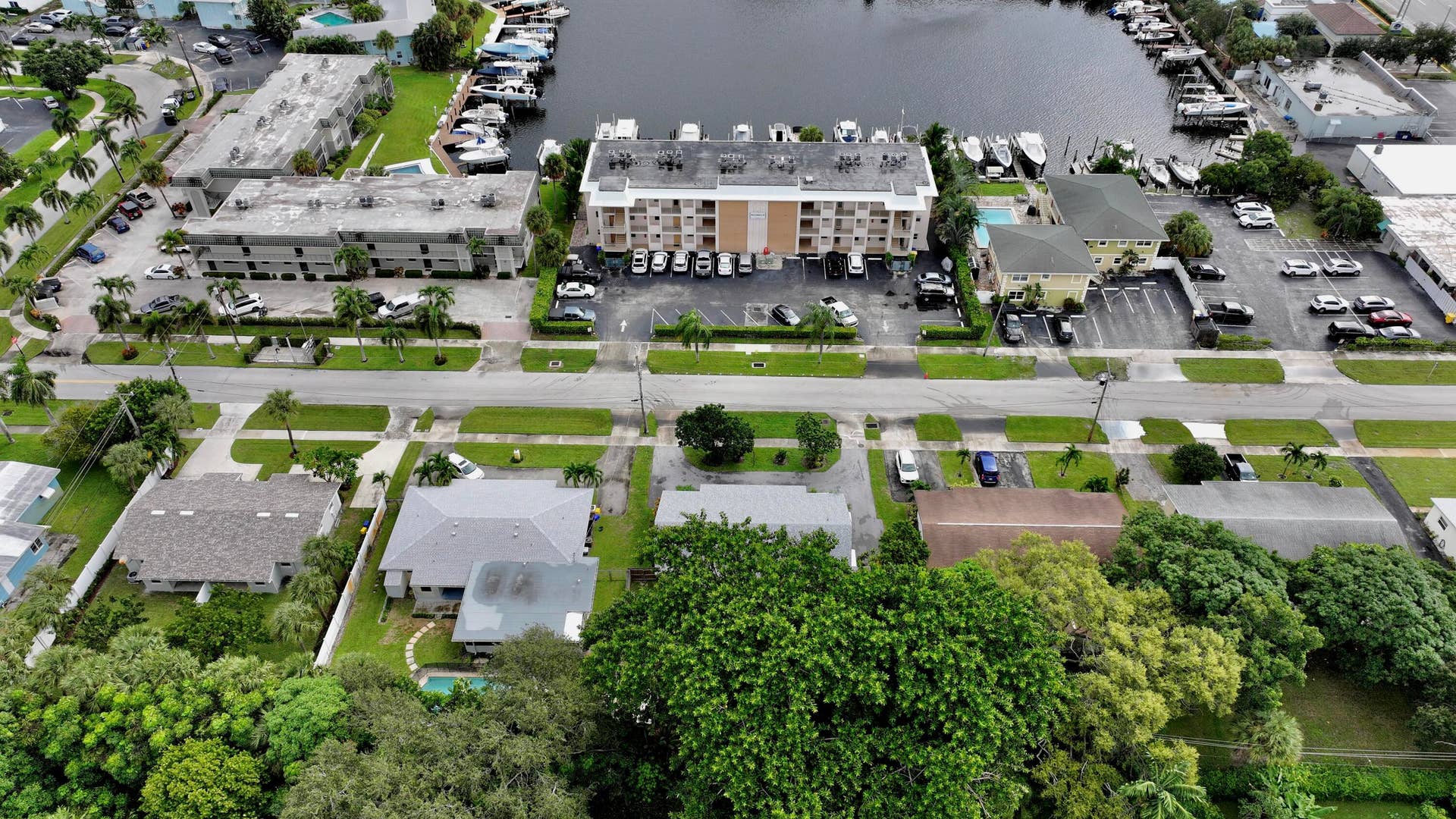 315 Northlake Drive, #315/317, North Palm Beach, FL 33408 dji_fly_20261002_101806_0100_17910273576